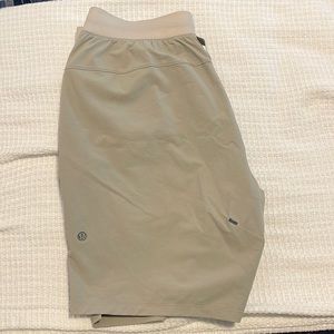 LULULEMON MEN’S SHORTS 7in